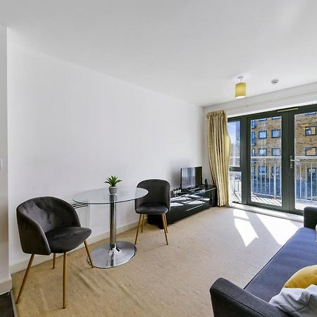 Luxe 1 Bed Flat 5 Mins To Stratford - Free Parking Lejlighed London Eksteriør billede