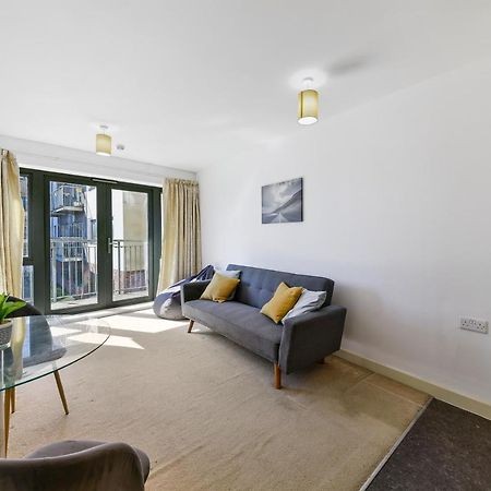 Luxe 1 Bed Flat 5 Mins To Stratford - Free Parking Lejlighed London Eksteriør billede