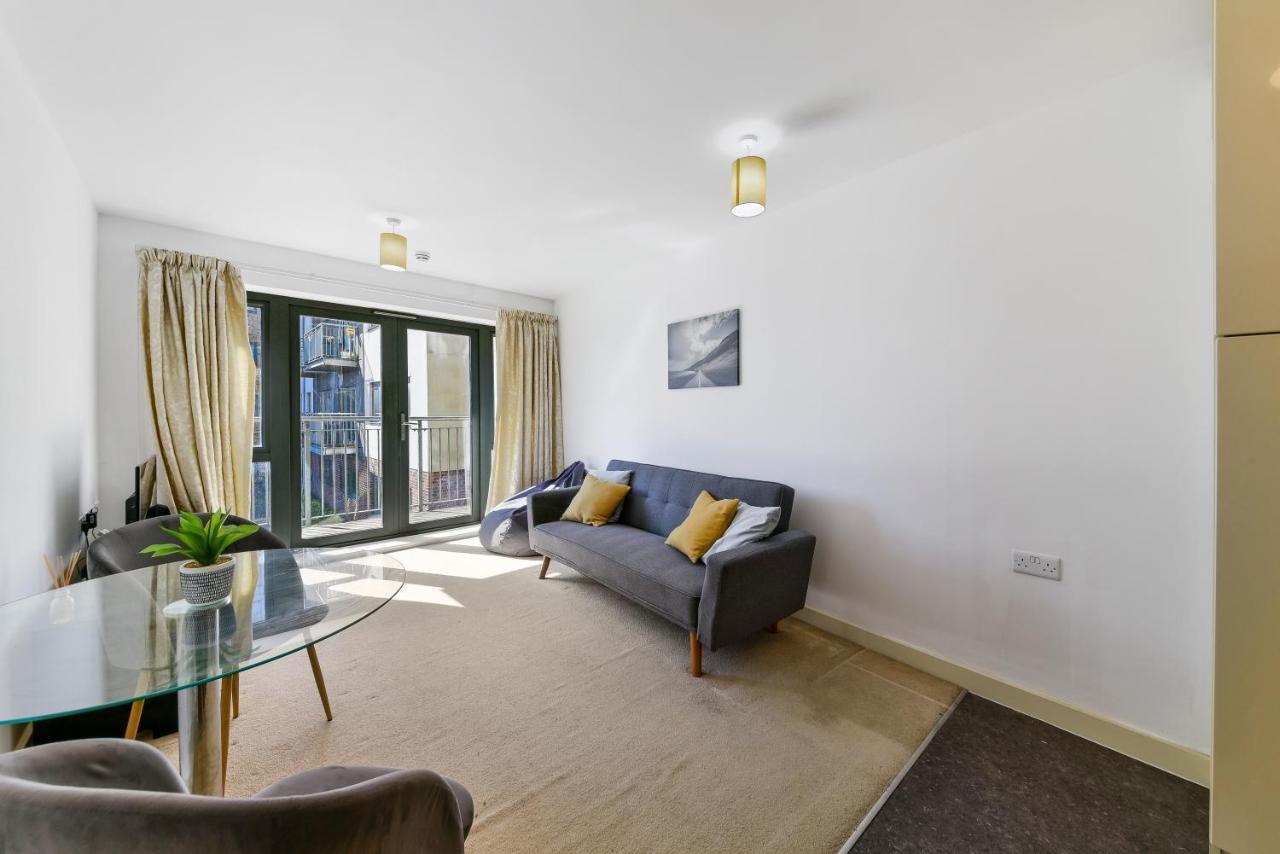 Luxe 1 Bed Flat 5 Mins To Stratford - Free Parking Lejlighed London Eksteriør billede